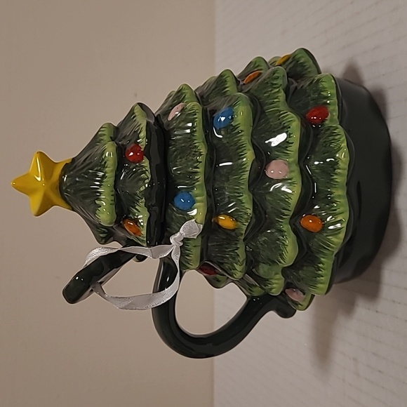 New Mr Christmas,  Christmas Tree Lidded Mug with Spoon - Picture 7 of 16